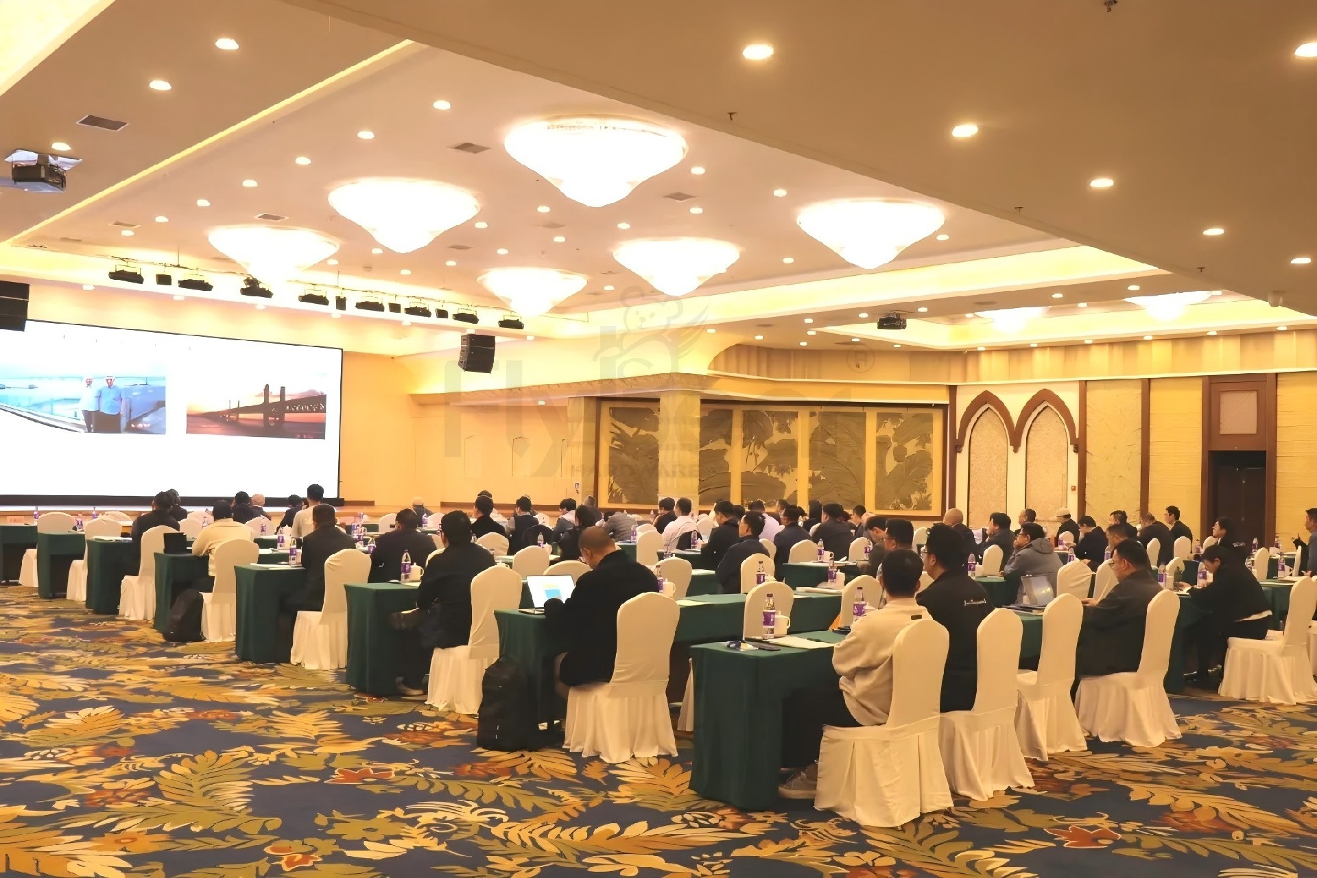 福貝爾工廠受邀參加2025年鋼結(jié)構(gòu)用緊固件標準宣貫會議，共探行業(yè)高質(zhì)量發(fā)展新路徑